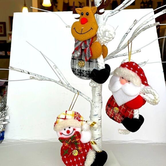 SET OF 3 TREE ORNAMENTS SANTA, SNOWMAN, REINDEER - Picture 1 of 8
